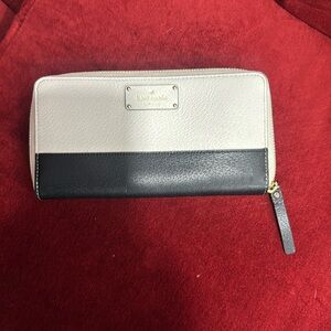 Black and white Kate spade wallet